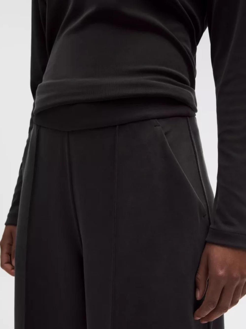 Softstreme Pintuck High-Rise Wide-Leg Pant
Regular - Picture 6 of 10